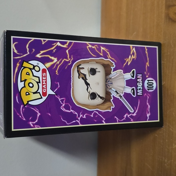 Funko Fusion M3GAN Vinyl Figure - Brown and Black - Picture 6 of 6